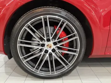 Porsche Cayenne Coupe 4.0 V8 GTS Head-Up, InnoDrive