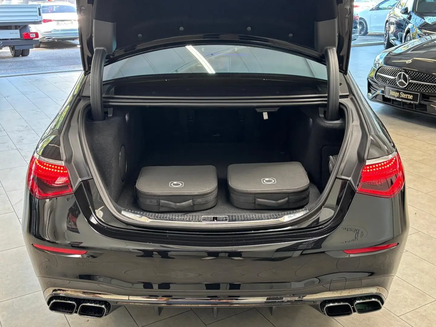 AMG S 63 E Perf. DRIVERS+PANO+HUD+DIGITAL+DISTR