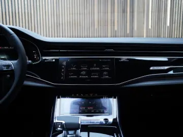Q7 50 TDI S Line Matrix NightV HUD B&O AHK 7-SZ