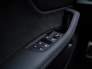 Q7 50 TDI S Line Matrix NightV HUD B&O AHK 7-SZ