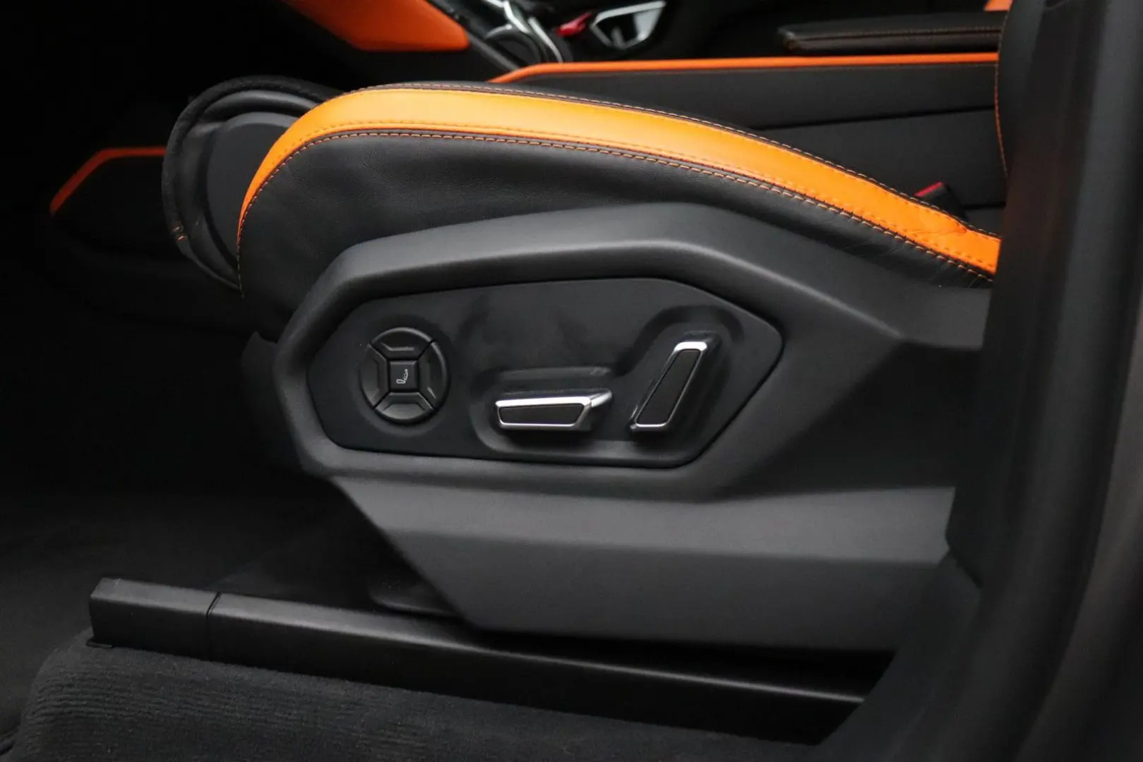 Lamborghini Urus 4.0 V8 Graphite Capsule | KERAMISCH | PANO