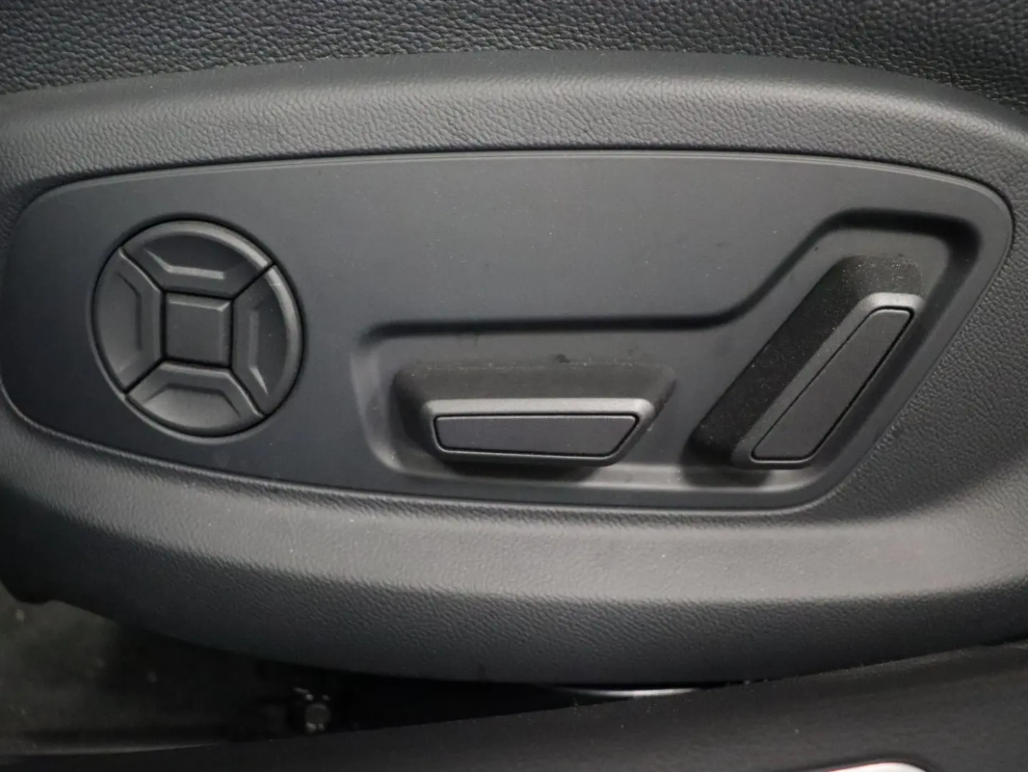 A8 50 TDI quattro tiptronic  Matrix Luft Pano LM
