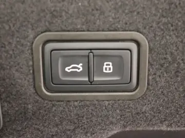 A8 50 TDI quattro tiptronic  Matrix Luft Pano LM