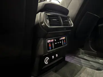 Lamborghini Urus 4.0 V8 Sport *Akrapovic