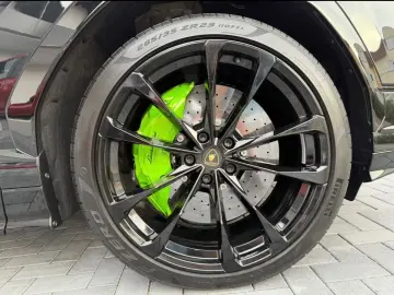 Lamborghini  Urus 4.0 V8 Sport