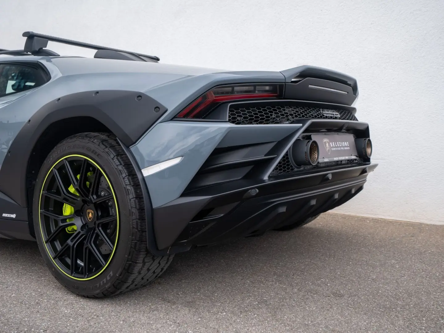 Lamborghini Huracán Sterrato GRIGIO TELESTO SPORT-SEAT SENSO