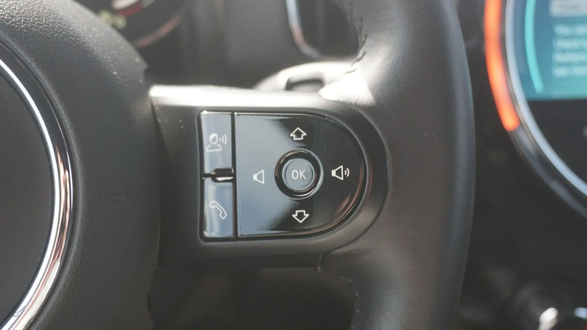 MINI Cooper Countryman Cooper 1.5  Classic Aut. LED Navi Tem