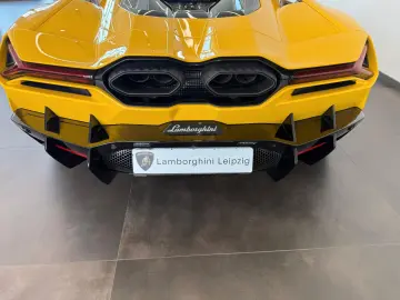 Lamborghini Revuelto 6.5 V12 HPEV
