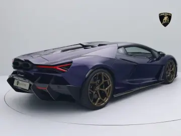 Lamborghini Revuelto  VIOLA ALETHEIA I AD PERSONAM I B