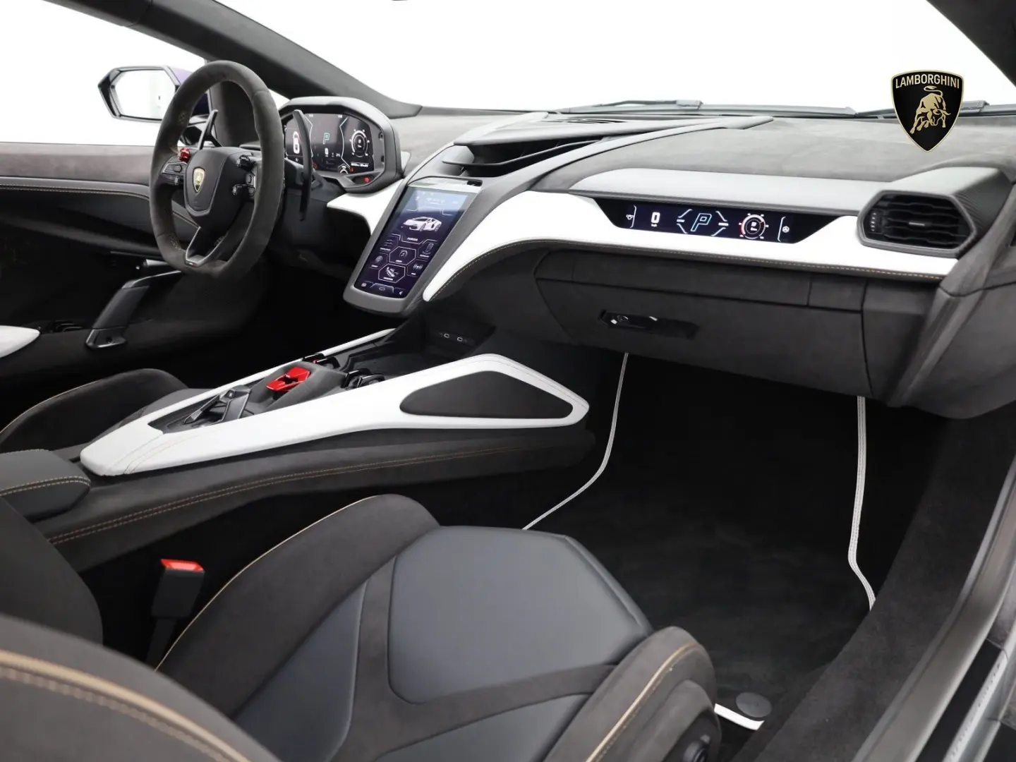 Lamborghini Revuelto  VIOLA ALETHEIA I AD PERSONAM I B