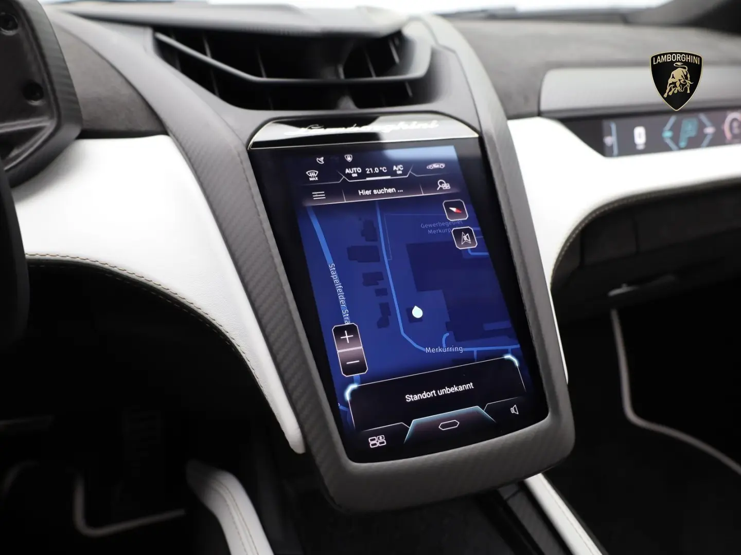 Lamborghini Revuelto  VIOLA ALETHEIA I AD PERSONAM I B