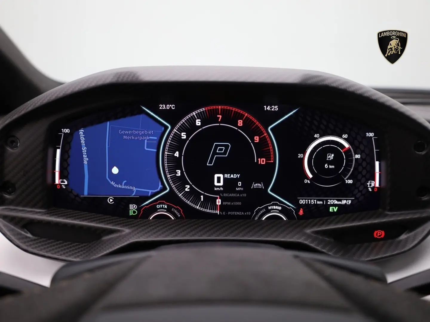 Lamborghini Revuelto  VIOLA ALETHEIA I AD PERSONAM I B