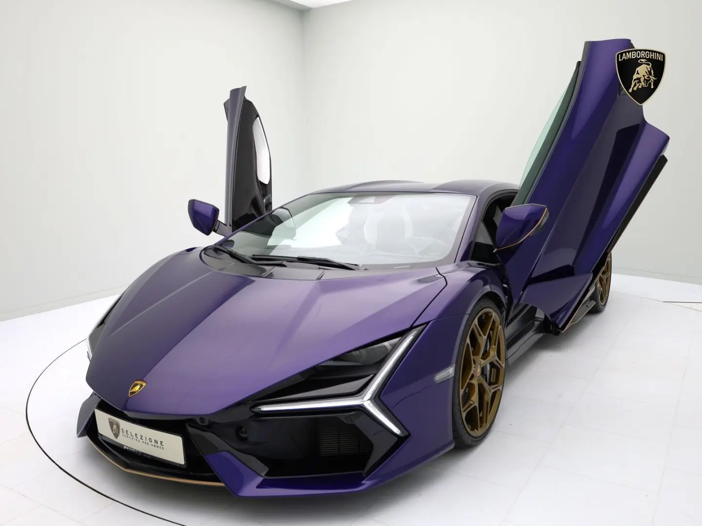 Lamborghini Revuelto  VIOLA ALETHEIA I AD PERSONAM I B