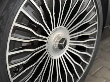 Mercedes Benz S680 Maybach V12 High-End -Paket