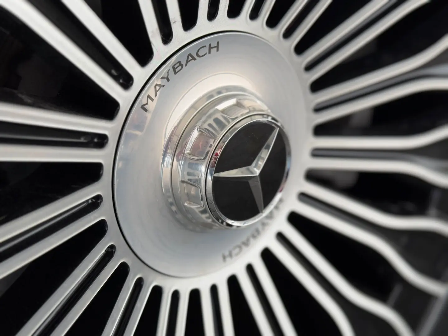 Mercedes Benz S680 Maybach V12 High-End -Paket