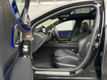 Mercedes Benz S680 Maybach V12 High-End -Paket