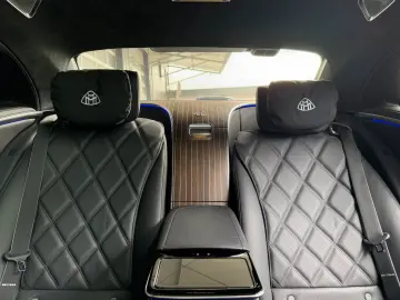 Mercedes Benz S680 Maybach V12 High-End -Paket