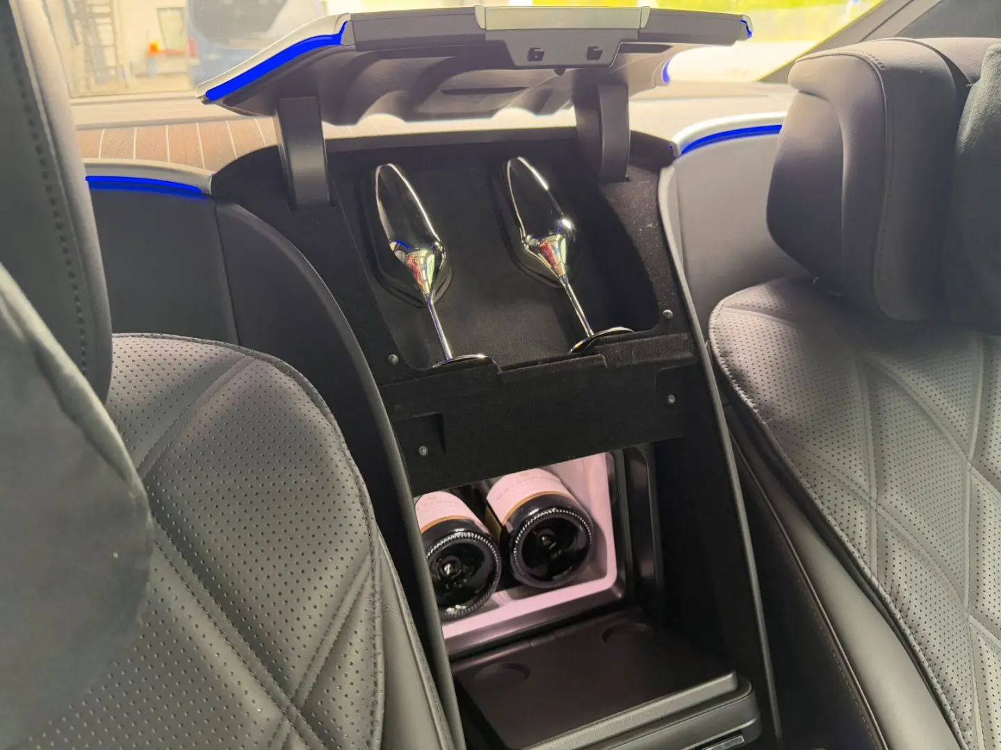 Mercedes Benz S680 Maybach V12 High-End -Paket