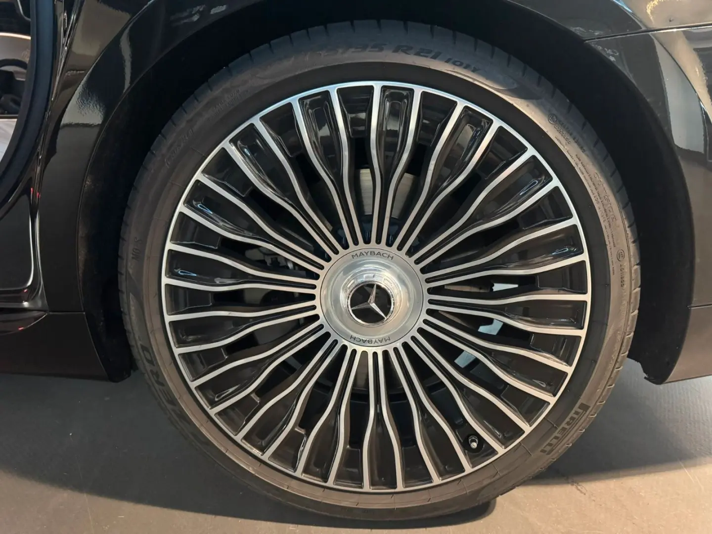Mercedes-Benz S 680 Maybach BURMESTER 4D + FULL