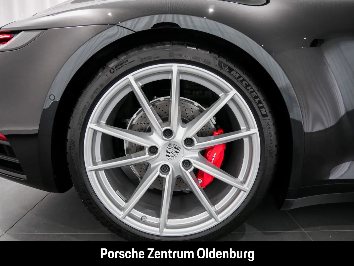 Porsche 992 Carrera 4S