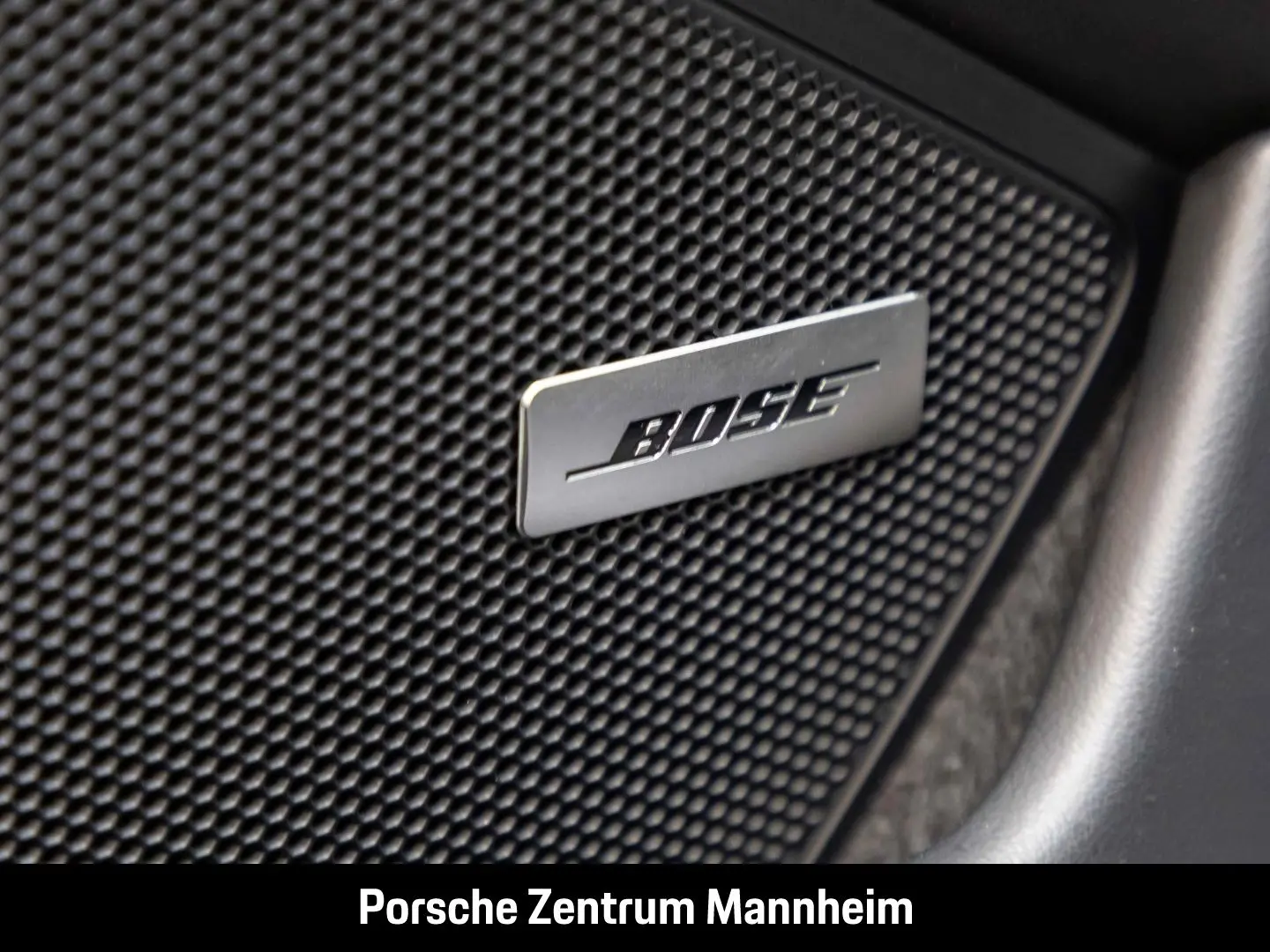 Porsche 992 911 Carrera 4 GTS Matrix