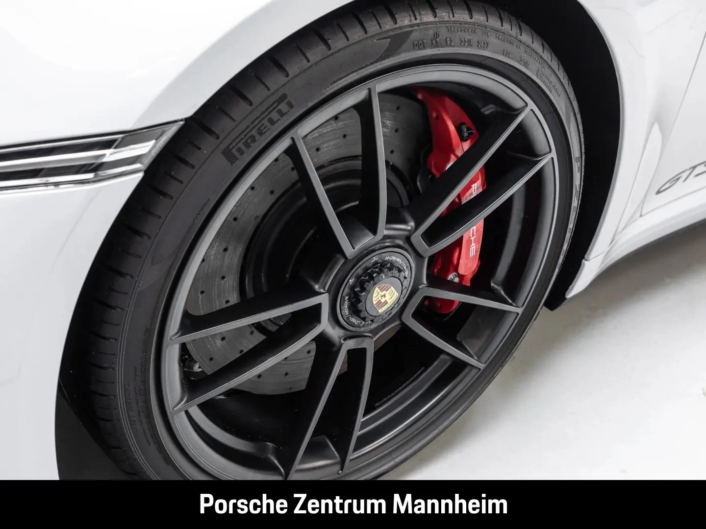 Porsche 992 911 Carrera 4 GTS Matrix