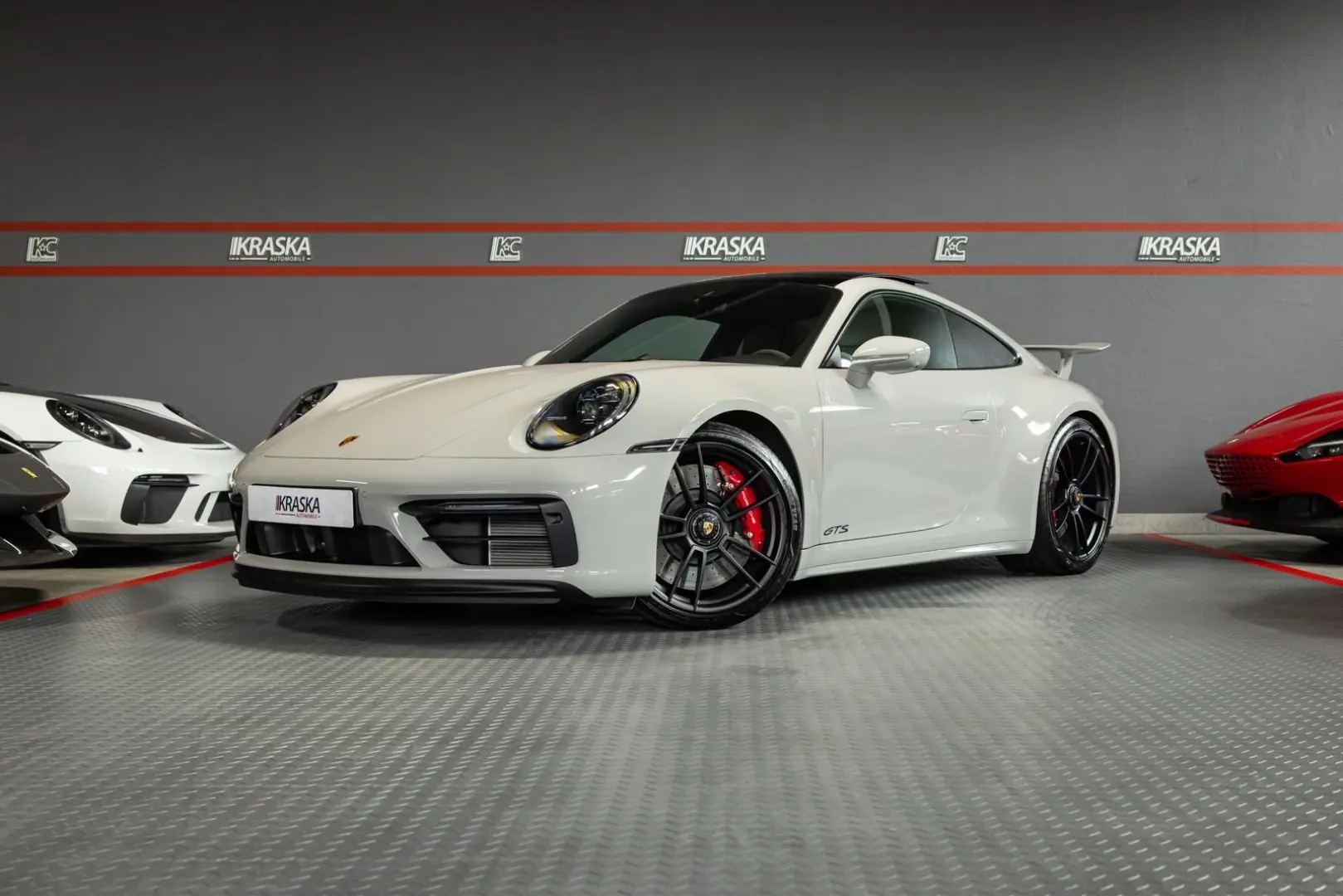 Porsche 992 Carrera 4 GTS Coupe PDLS+ BOSE AERO-KIT