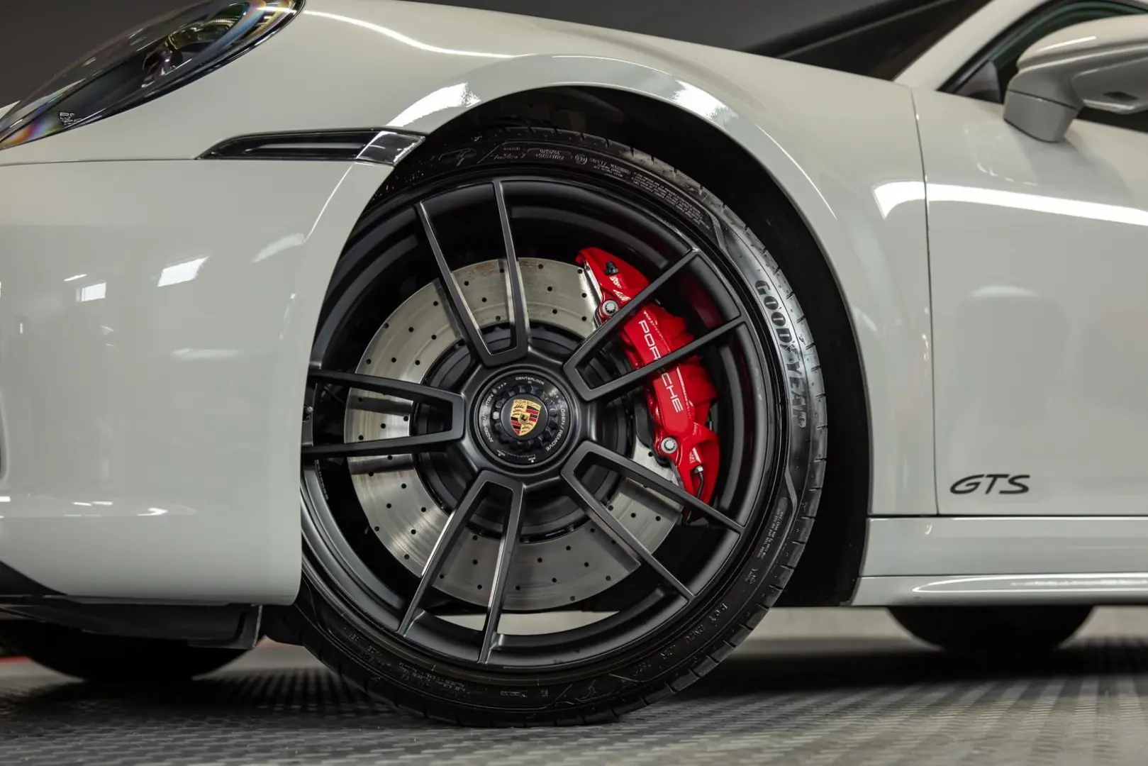 Porsche 992 Carrera 4 GTS Coupe PDLS+ BOSE AERO-KIT