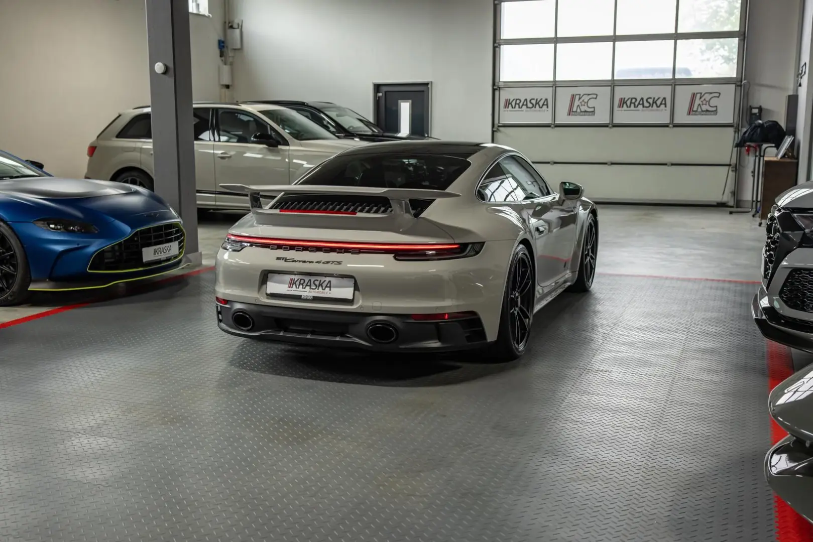 Porsche 992 Carrera 4 GTS Coupe PDLS+ BOSE AERO-KIT