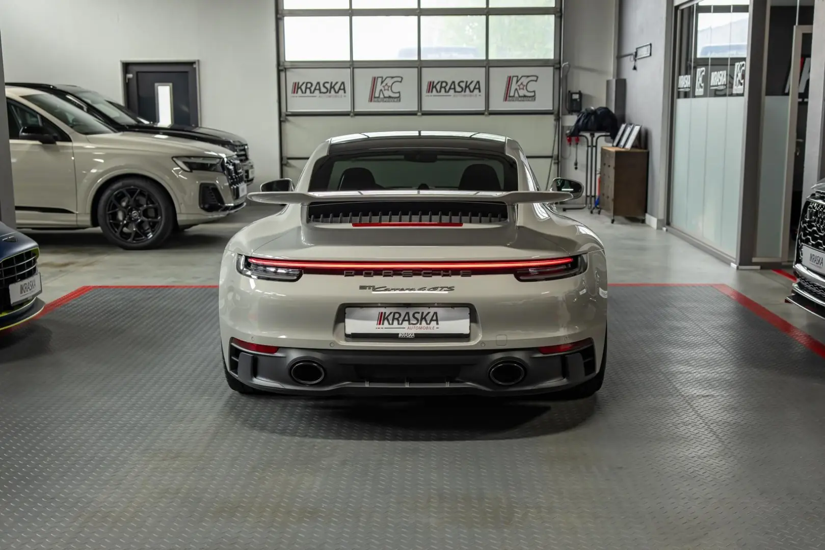 Porsche 992 Carrera 4 GTS Coupe PDLS+ BOSE AERO-KIT