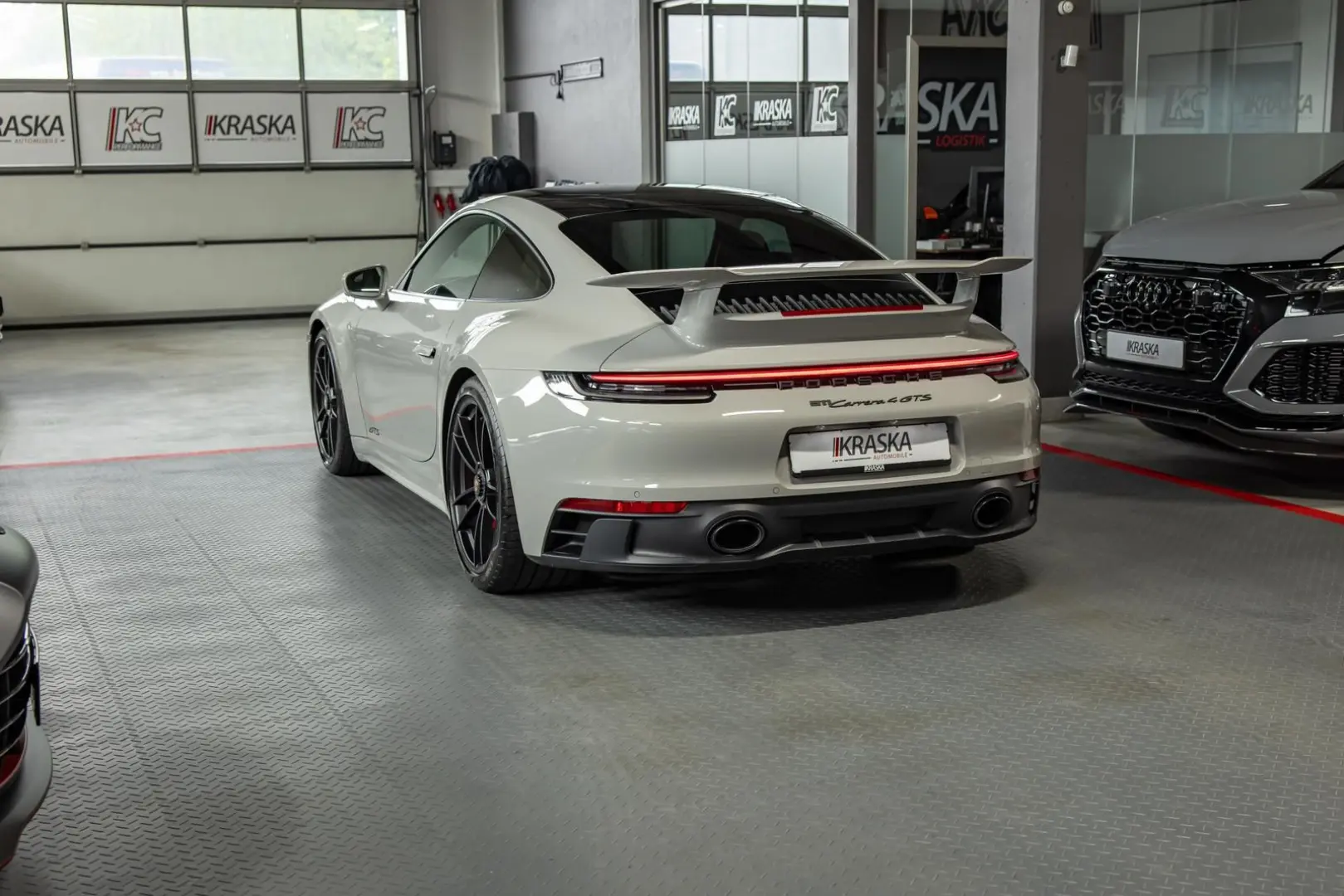 Porsche 992 Carrera 4 GTS Coupe PDLS+ BOSE AERO-KIT