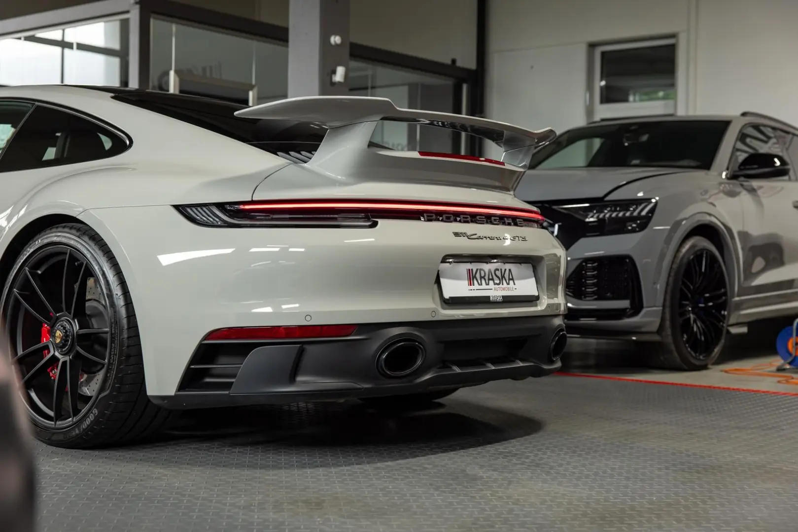 Porsche 992 Carrera 4 GTS Coupe PDLS+ BOSE AERO-KIT