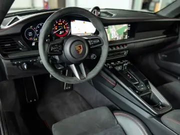 Porsche 992 Carrera 4 GTS Coupe PDLS+ BOSE AERO-KIT