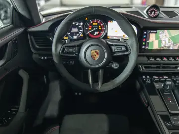 Porsche 992 Carrera 4 GTS Coupe PDLS+ BOSE AERO-KIT