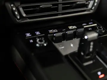 Porsche 992 Carrera 4 GTS Coupe PDLS+ BOSE AERO-KIT