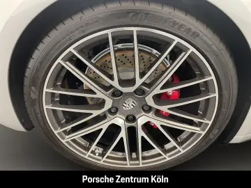 Porsche 992 911 Carrera 4S  BOSE