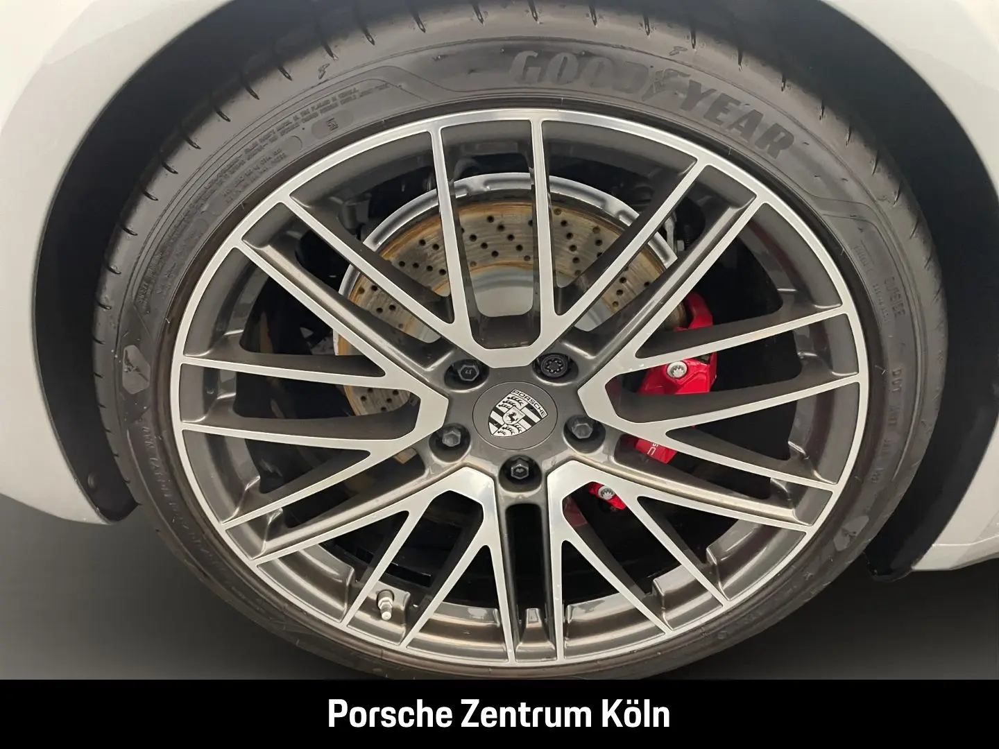 Porsche 992 911 Carrera 4S  BOSE