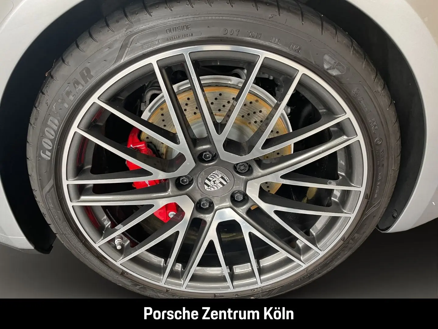Porsche 992 911 Carrera 4S  BOSE
