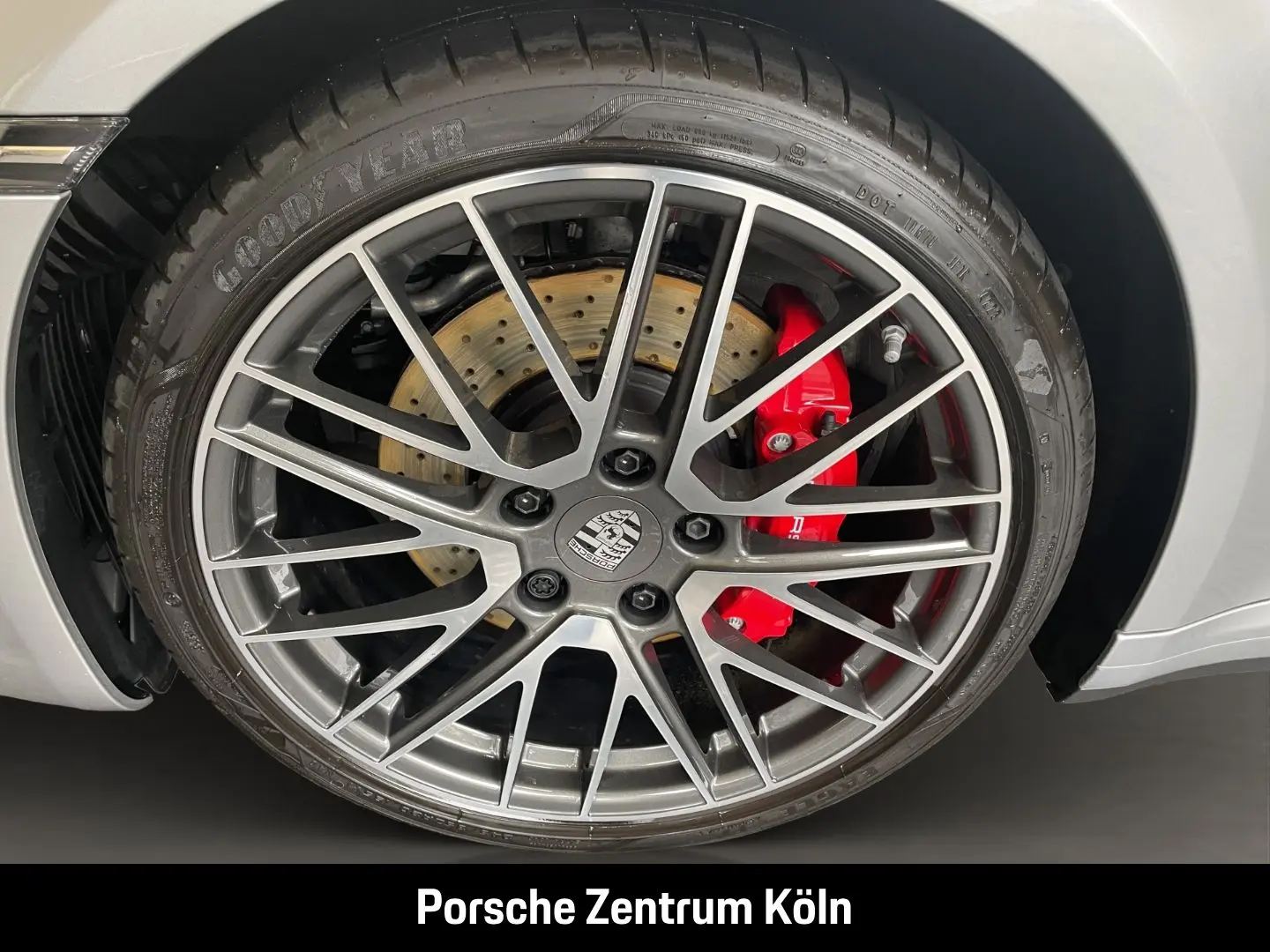 Porsche 992 911 Carrera 4S  BOSE