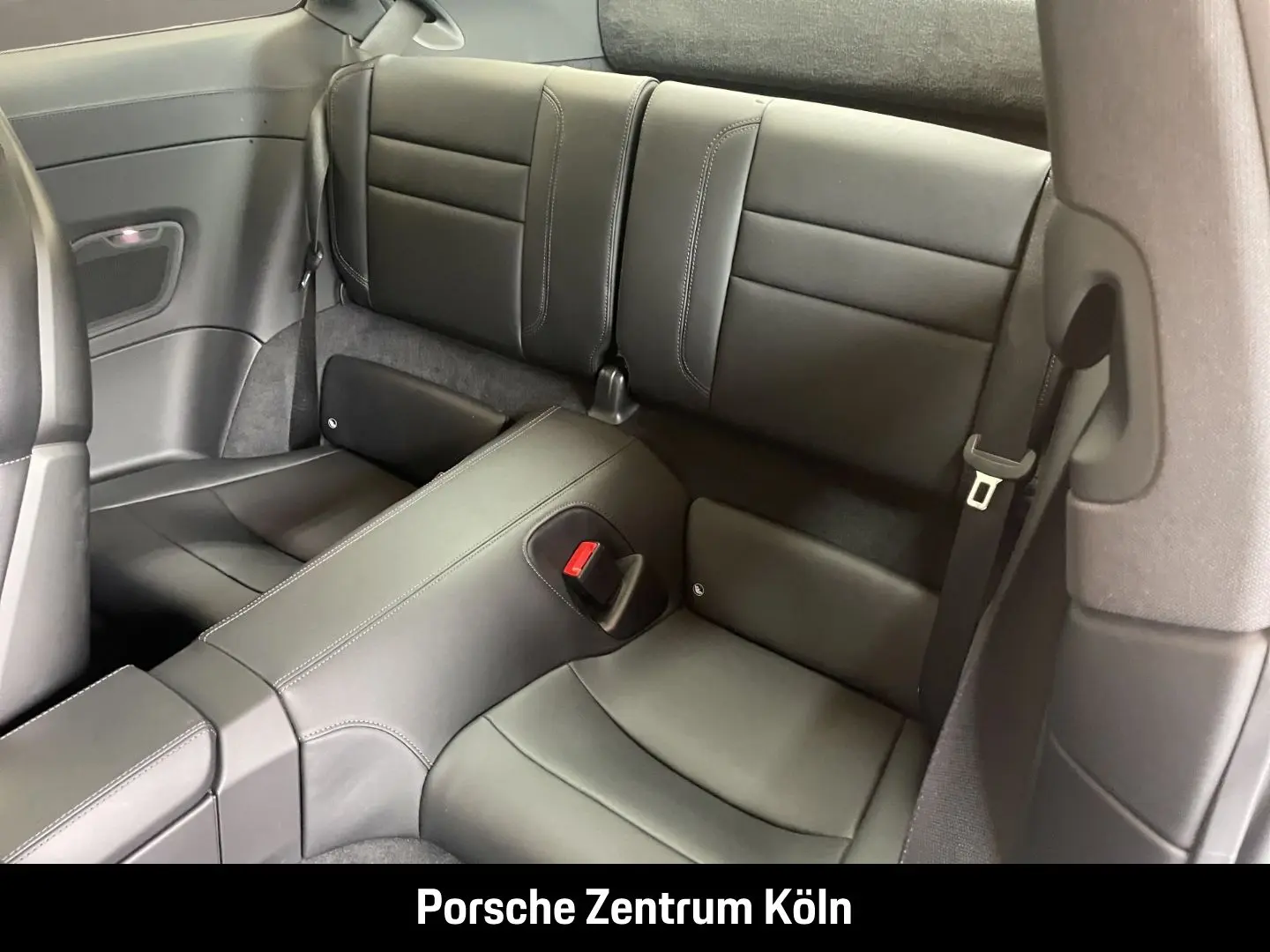 Porsche 992 911 Carrera 4S  BOSE