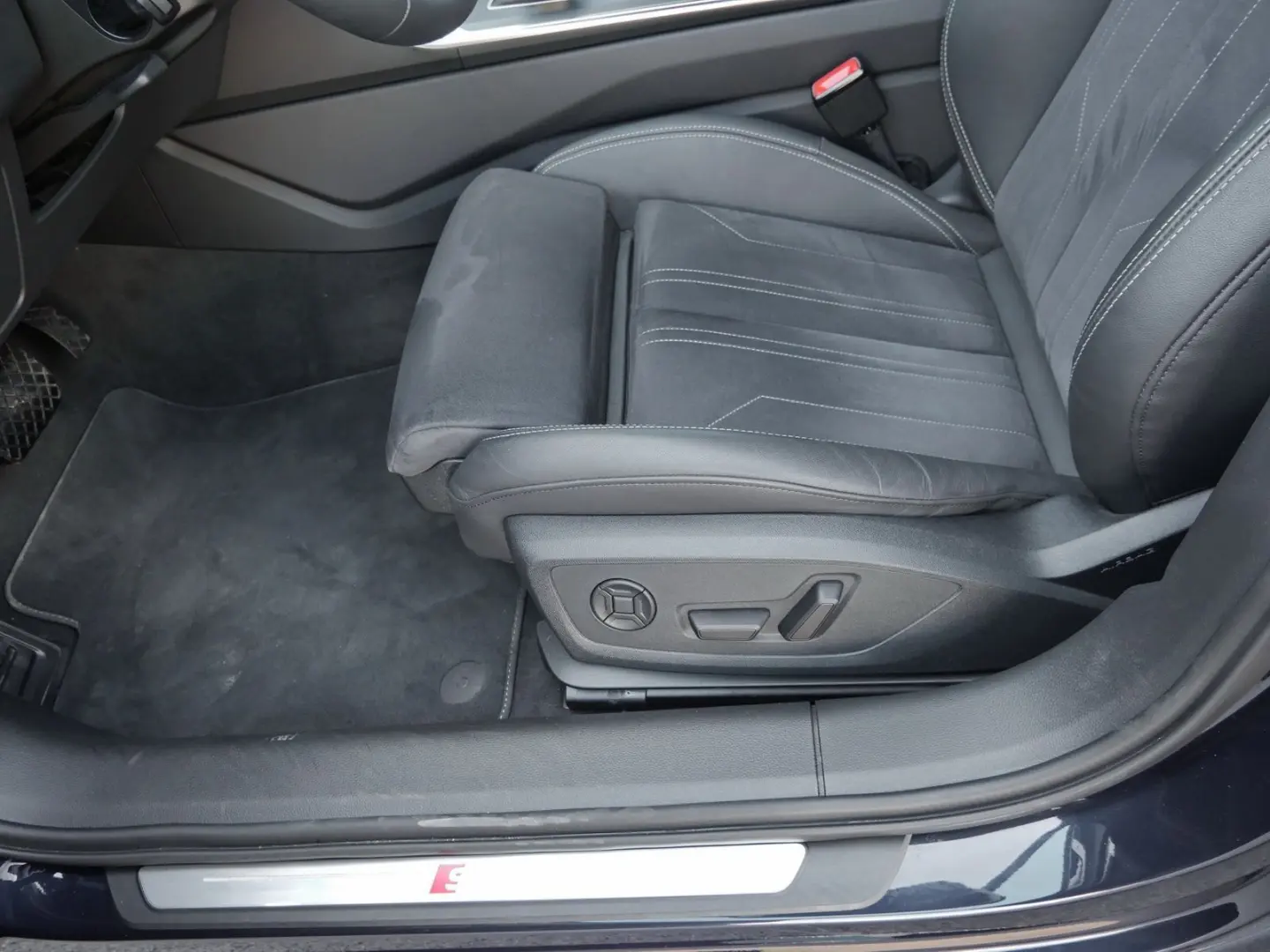 Audi A6 Limousine 55 TFSI qu. S line AHK*Pano*Matrix