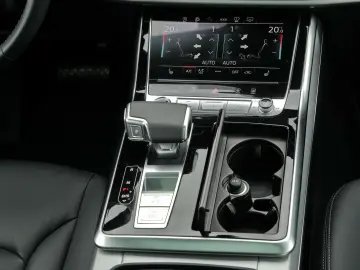 Audi Q7 50 TDI quattro S line Matrix*360°*Air*HuD