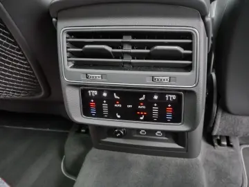 Audi Q7 50 TDI quattro S line Matrix*360°*Air*HuD