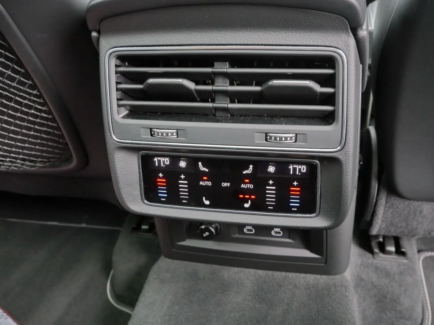 Audi Q7 50 TDI quattro S line Matrix*360°*Air*HuD