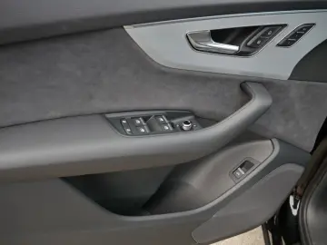 Audi Q7 3.0 TDI quattro S line Allradl.*HuD*Pano*air*
