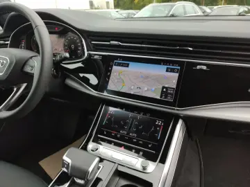 Audi Q7 50 TDI quattro S line*Navi*Matrix*HUD*AHK*PDC