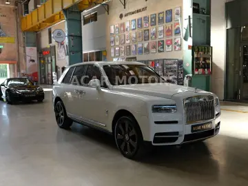 Rolls-Royce Cullinan Mandarin