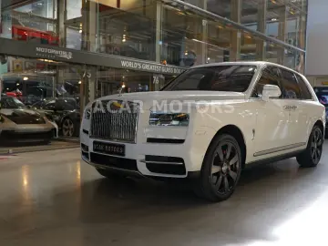 Rolls-Royce Cullinan Mandarin