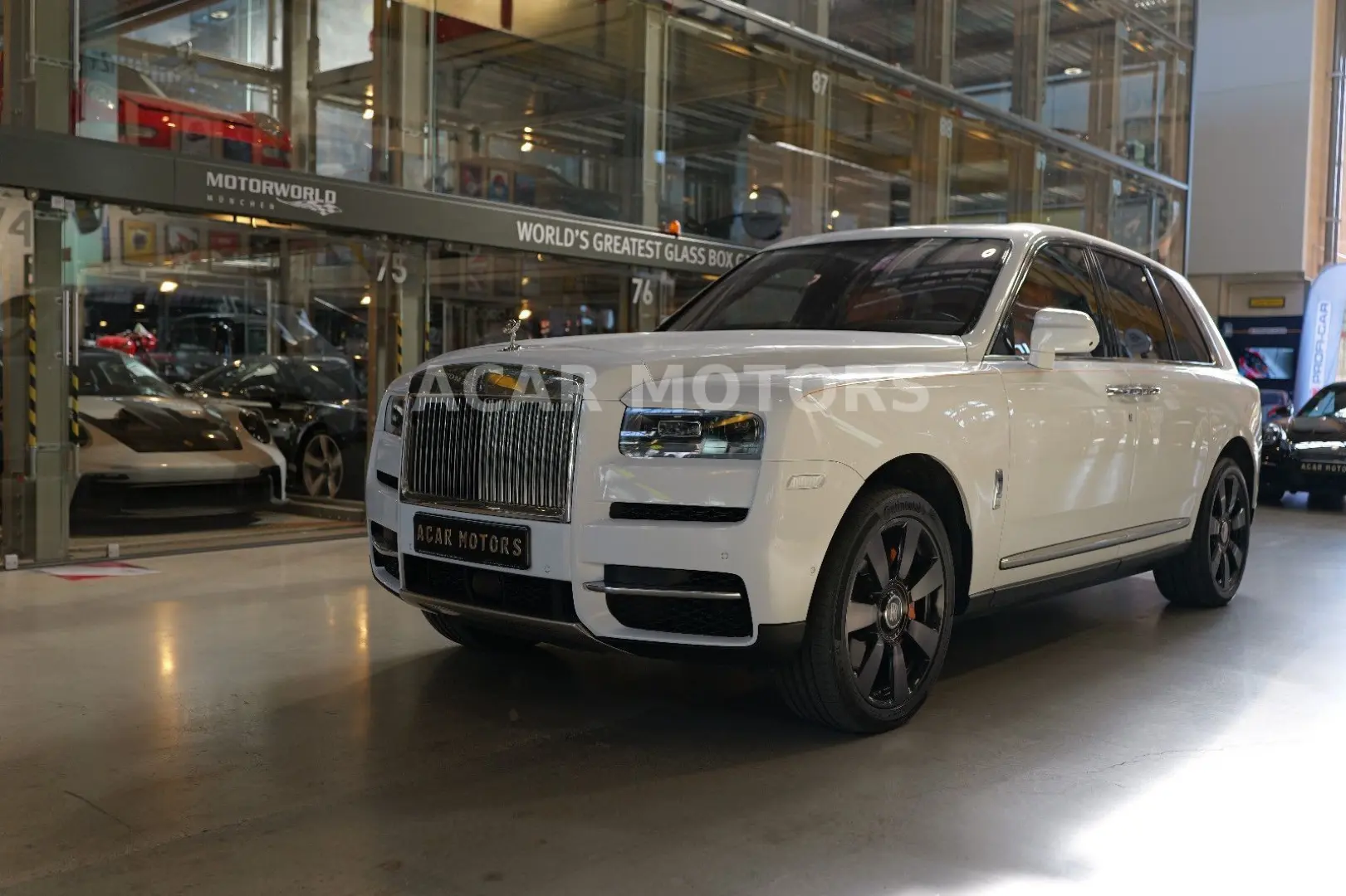Rolls-Royce Cullinan Mandarin