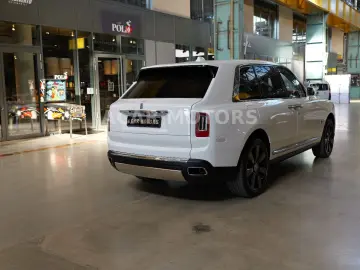 Rolls-Royce Cullinan Mandarin